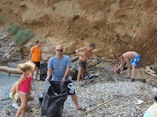 Φωτογραφία για Καθαρισμός βυθού και παραλίας σε παραλία της Σάμου