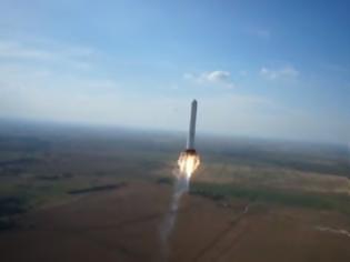 Φωτογραφία για Απίστευτη εκτόξευση και προσγείωση απο ρουκέτα (VIDEO)