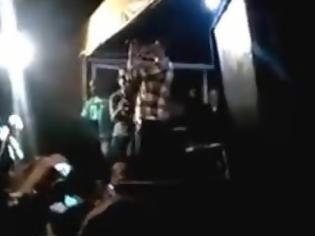 Φωτογραφία για Βίντεο που Σοκάρει: Πυροβολούν ράπερ επάνω στη σκηνή την ώρα της συναυλίας