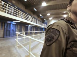 Φωτογραφία για Περίπου 30.000 φυλακισμένοι σε απεργία πείνας στην Καλιφόρνια