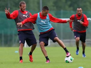 Φωτογραφία για ΔΕΛΤΙΟ ΤΥΠΟΥ : ΠΡΩΤΗ ΗΜΕΡΑ ΣΤΟ ΖΕΕΦΕΛΝΤ *PHOTOS*