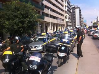 Φωτογραφία για TΩΡΑ: Μηχανοκίνητη πορεία πραγματοποιούν δημοτικοί αστυνομικοί στο κέντρο της Θεσσαλονίκης (VIDEO)
