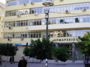 Φωτογραφία για Έπεσε ξύλο στο Δημοτικό Συμβούλιο Πειραιά-Θέμα για Δημ. Αστυνομία και Σχ. Φύλακες