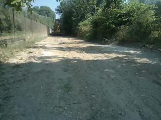 Φωτογραφία για Συνεχίζονται στην ευρύτερη περιοχή του κάμπου Ιππείου Λέσβου οι εργασίες αποκατάστασης της οδοποιίας