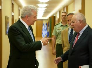Φωτογραφία για Συνάντηση ΥΕΘΑ Δημήτρη Αβραμόπουλου με τον πρέσβη του Ισραήλ