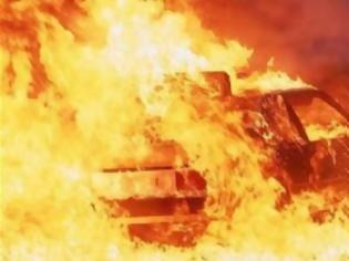 Φωτογραφία για Κρήτη: Στις φλόγες κλούβα στον Προφήτη Ηλία