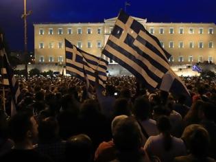 Φωτογραφία για Οι Έλληνες περιμένουν υπομονετικά να βράσουν!
