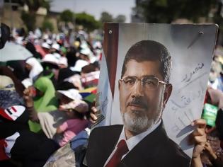 Φωτογραφία για Αίγυπτος: Ανακρίνεται ο Μόρσι