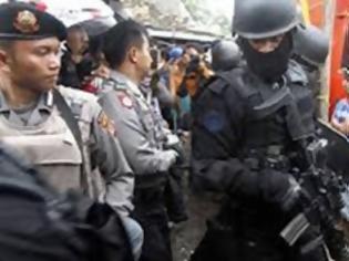 Φωτογραφία για Ινδονησία: Δεκαοκτώ νεκροί σε ταραχές σε αγώνα πυγμαχίας
