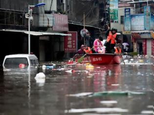 Φωτογραφία για Κίνα: Δεκάδες νεκροί από τις πλημμύρες