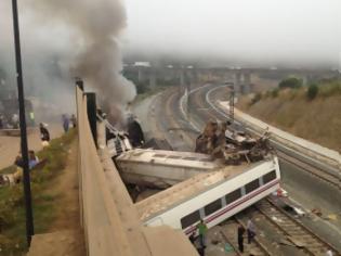 Φωτογραφία για Θρήνος σε όλη την Ισπανία - Πάνω από 30 νεκροί από φοβερό σιδηροδρομικό δυστύχημα - Φωτογραφίες που κόβουν την ανάσα