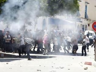 Φωτογραφία για Συγκρούσεις στην Τυνησία
