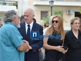 Φωτογραφία για Πάτρα: Συλληπητήρια σε Γιώργο Παπανδρέου και Αντα στην κηδεία της μητέρας της