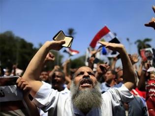 Φωτογραφία για Αίγυπτος: Πορεία προς το αρχηγείο πληροφοριών του στρατού