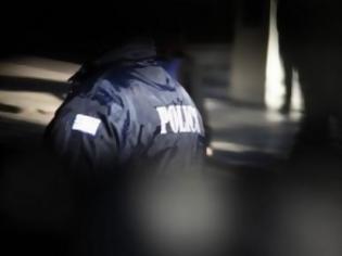 Φωτογραφία για Πάτρα: O «μάγκας» αστυνομικός στην επιχείρηση διάσωσης γυναίκας που απειλούσε με αυτοκτονία
