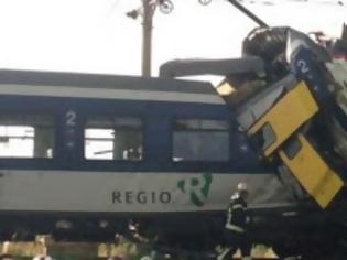 Φωτογραφία για Νέο σιδηροδρομικό ατύχημα στην Ευρώπη – Δεκάδες τραυματίες σε σύγκρουση τρένων στην Eλβετία