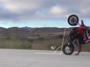 Φωτογραφία για Η μάχη της σούζας με Ducati Hypermotard (Βίντεο)