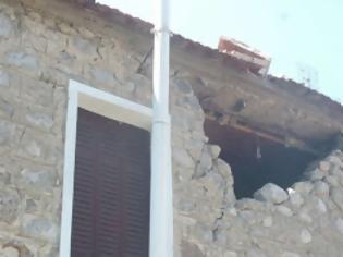 Φωτογραφία για Δεκάδες μετασεισμοί μετά τα 5,1 Ρίχτερ στη Φθιώτιδα - Με το φόβο του Εγκέλαδου ξενύχτησαν οι κάτοικοι - Τουλάχιστον 300 κτίρια έχουν υποστεί ζημιές