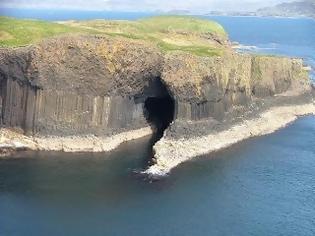 Φωτογραφία για ΔΕΙΤΕ: Το εκπληκτικό Σπήλαιο Fingal!