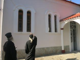 Φωτογραφία για Πληγώθηκε η Παναγία στο Ρεγγίνι και άλλες εκκλησίες στην Λοκρίδα