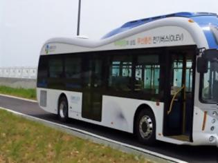 Φωτογραφία για Δρόμος «φορτίζει» ασύρματα ηλεκτροκίνητα λεωφορεία στη Νότια Κορέα