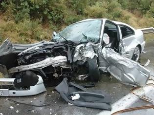 Φωτογραφία για Θανατηφόρο Τροχαίο Ατύχημα στο 2ο χλμ Παλαιάς Εθνικής Οδού Λάρισας - Αθηνών