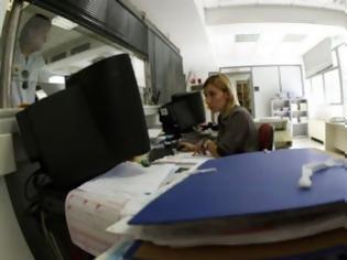 Φωτογραφία για Καταιγίδα λυπητερών από την εφορία - Στέλνουν ΦΑΠ 2012 και φόρο εισοδήματος μαζί