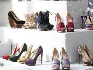 Φωτογραφία για Αγρίνιο: Στην τσιμπίδα της Περιφέρειας κατάστημα πoυ πουλούσε επώνυμα παπούτσια χωρίς παραστατικά