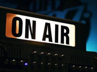 Φωτογραφία για Πάτρα: Ραδιοφωνικός παραγωγός του REAL FM απέτρεψε, on air, αυτοκτονία ηλικιωμένης