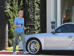 Φωτογραφία για Ellen DeGeneres: Με Porsche 180 χιλιάδων δολαρίων