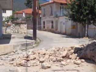 Φωτογραφία για Στις σεισμόπληκτες περιοχές της Φθιώτιδας ο Γ.Γ. του Υπουργείου Υποδομών με κλιμάκιο του ΟΑΣΠ