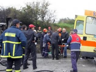 Φωτογραφία για Mε υπεραστικό λεωφορείο συγκρούστηκε το Ι.Χ. στην Ε.Ο. Πατρών-Κορίνθου!