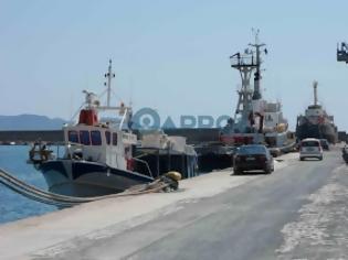 Φωτογραφία για Σύγκρουση αλιευτικού με ρυμουλκό μέσα στο λιμάνι της Καλαμάτας