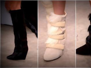 Φωτογραφία για New In: Αυτή είναι η νέα σειρά παπουτσιών της Isabel Marant (που αναμένεται να γίνει ανάρπαστη!)