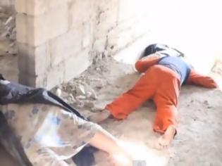 Φωτογραφία για Άλλο ένα βίντεο από την επίθεση με χημικά στη Συρία που συγκλονίζει
