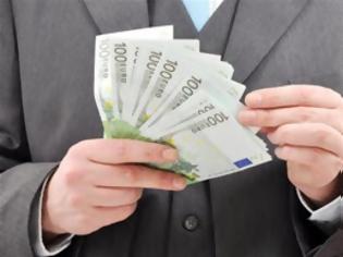 Φωτογραφία για Όργιο διαφθοράς: Αμοιβές 4 εκατ. ευρώ για ανύπαρκτη εργασία