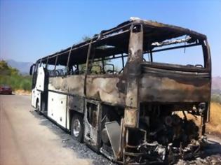 Φωτογραφία για Φωτογραφίες σοκ απο το καμένο λεωφορείο - Ευτυχώς δεν υπήρξαν θύματα