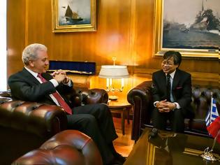 Φωτογραφία για Συνάντηση ΥΕΘΑ Δημήτρη Αβραμόπουλου με τον Πρέσβη της Λαϊκής Δημοκρατίας του Βιετνάμ