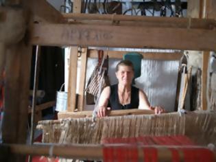 Φωτογραφία για Μια 70χρονη αγρότισσα στην Πλακωτή πήρε στους ώμους της τον πολιτισμό!