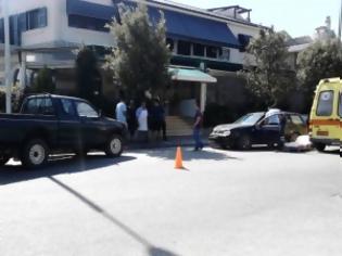 Φωτογραφία για ΠΡΙΝ ΛΙΓΟ: Ατύχημα στην οδό Φραντζή στη Λαμία