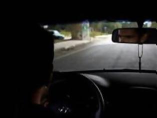 Φωτογραφία για Επικίνδυνη συνήθεια οδηγών στην Ιεροθέου - Aπό θαύμα δεν έχει γίνει κάποιο τρακάρισμα
