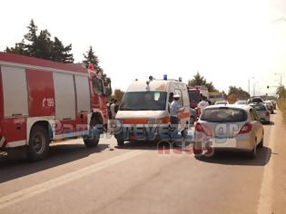 Φωτογραφία για Πρέβεζα: Τροχαίο με ελαφρύ τραυματισμό πριν λίγο κοντά στα φανάρια στην Δροσιά