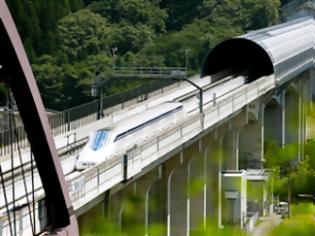 Φωτογραφία για Δείτε το τρένο maglev της Ιαπωνίας που πιάνει τα 500km/h!