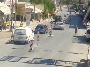 Φωτογραφία για Μήνυμα αναγνώστη: Ανάποδα κινούνται τα αυτοκίνητα στη Νέα Πέραμο... λόγω έργων αποχέτευσης