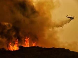 Φωτογραφία για Η τρίτη σε μέγεθος στην ιστορία των ΗΠΑ η πυρκαγιά της Καλιφόρνια