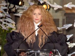 Φωτογραφία για Lady Gaga, Τζέσικα Μπίελ και Χάιντι Κλουμ έλαμψαν στα Fashion Media Awards 2013!