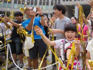 Φωτογραφία για Oι Ιάπωνες πανηγυρίζουν για την ανάληψη των Ολυμπιακών Αγώνων