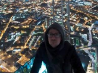 Φωτογραφία για Σκαρφαλώνοντας στο υψηλότερο κτήριο της Ευρώπης