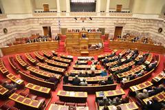 Πέρασε η τροπολογία για την χρηματοδότηση των κομμάτων