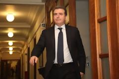 Πριν τις εκλογές το πρώτο κέντρο μεταναστών